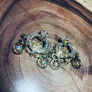 2 Cinderella Carriage Pins